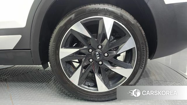 Kia Seltos id 4708088 из Кореи 13