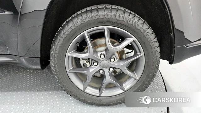 Jeep Grand Cherokee id 4887303 из Кореи 13