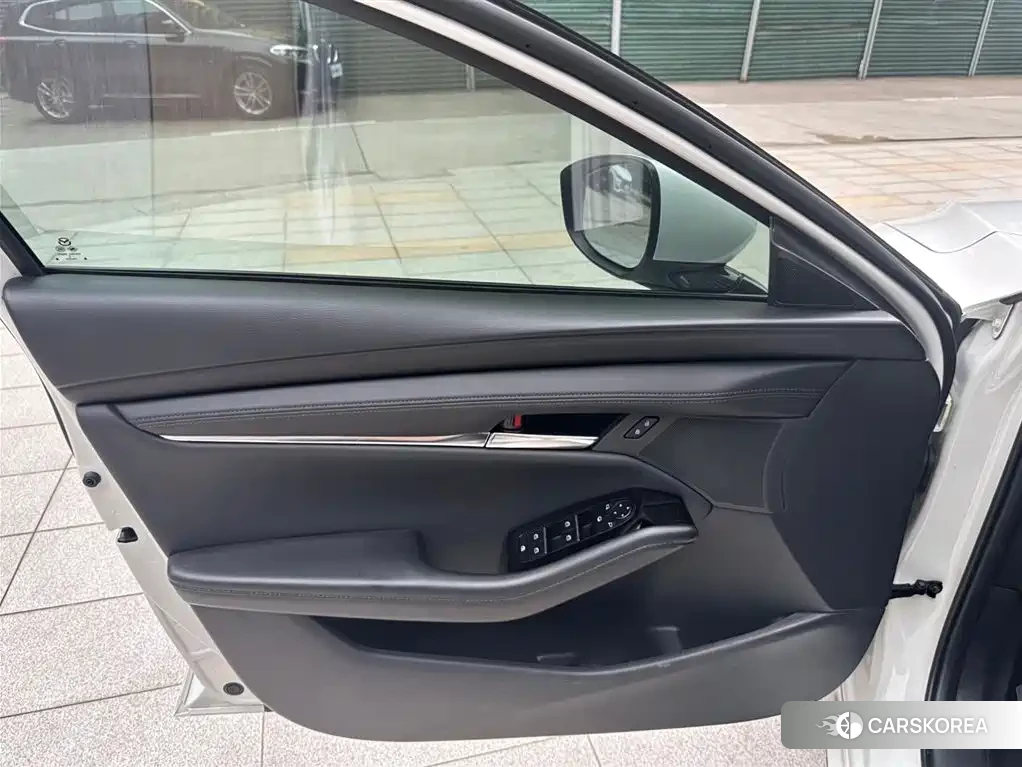 Mazda 3 id 4554124 из Китая 13