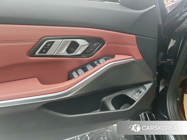 BMW 3 series id 4334755 из Китая 13