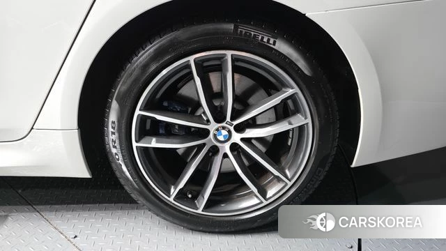 BMW 5 Series (G30) id 4635822 из Кореи 13