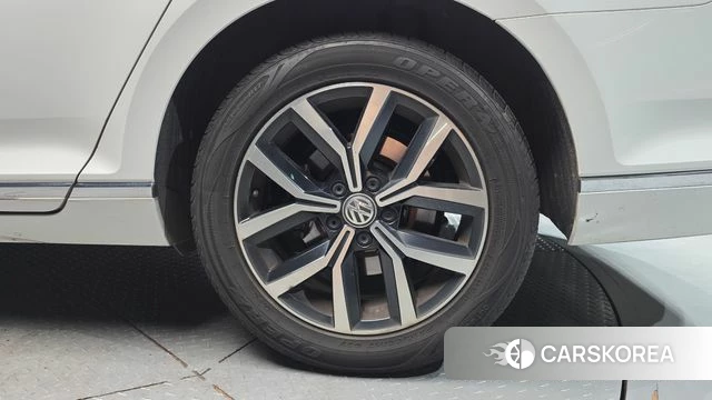 Volkswagen Passat GT (B8) id 4785912 из Кореи 13