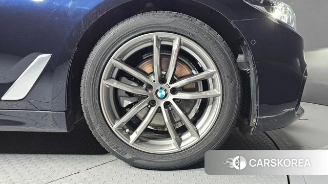 BMW 5 Series (G30) id 4625843 из Кореи 13