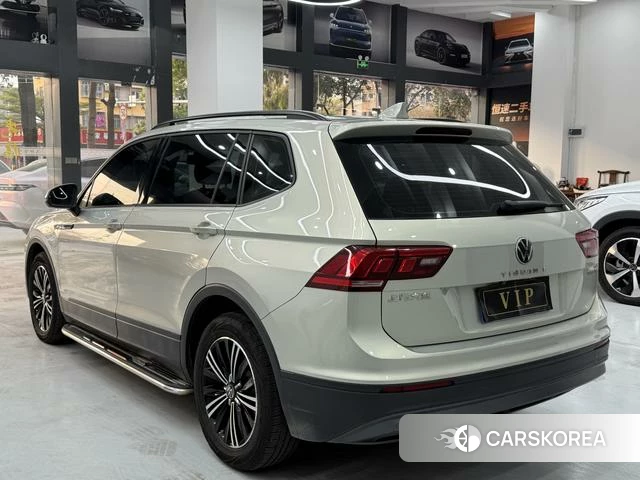 Volkswagen Tiguan L id 4261565 из Китая 13