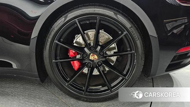 Porsche 911(992) id 4618992 из Кореи 13