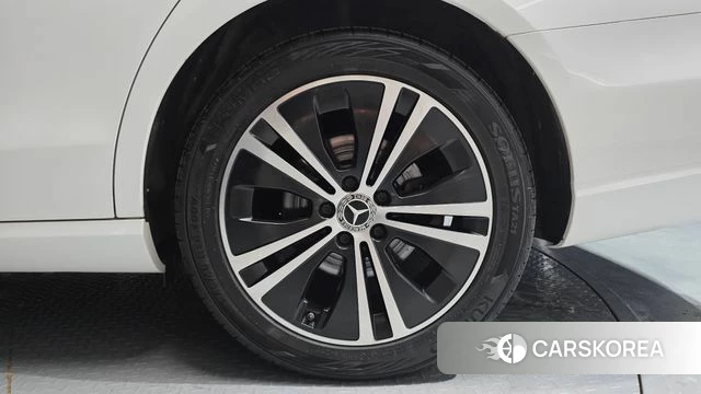 Mercedes-Benz E-Class W213 id 4631391 из Кореи 13
