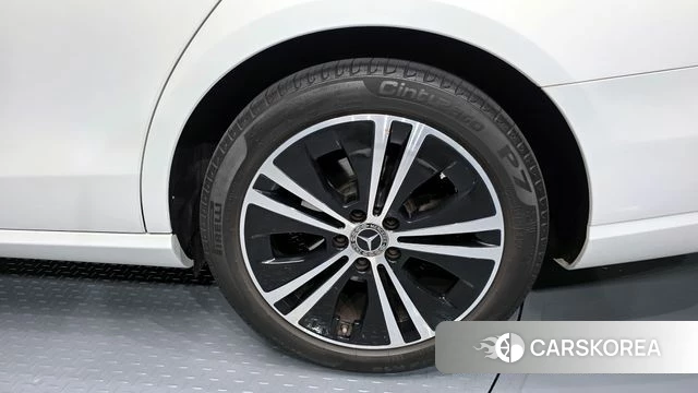 Mercedes-Benz E-Class W213 id 4293921 из Кореи 13
