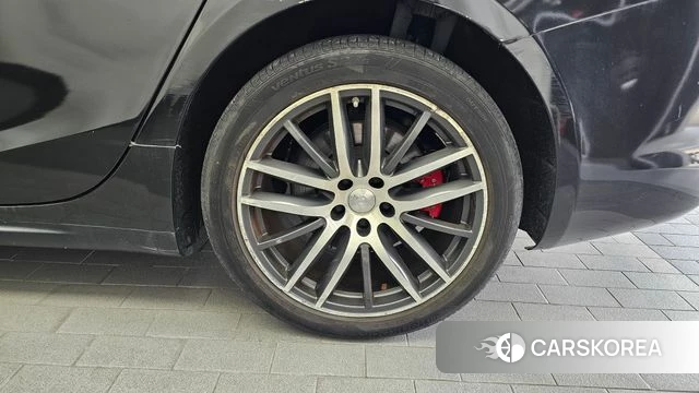 Maserati Ghibli id 4596029 из Кореи 13