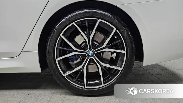BMW 5 Series (G30) id 4881343 из Кореи 13