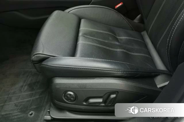 Audi A4L id 4313656 из Китая 13