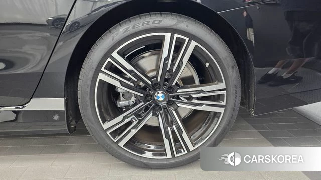 BMW 7 Series (G70) id 4669605 из Кореи 13