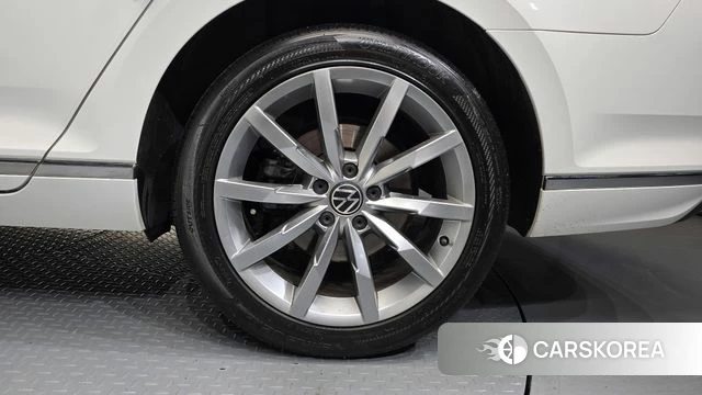 Volkswagen Passat GT (B8) id 4224446 из Кореи 13