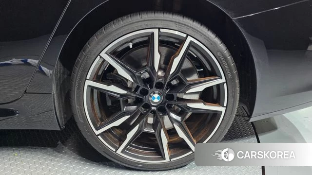 BMW 8 Series (G15) id 4729837 из Кореи 13
