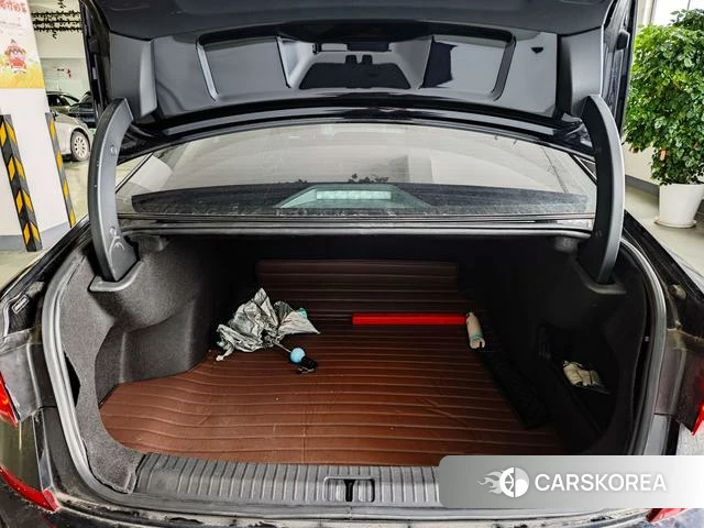 Volkswagen Passat id 4238590 из Китая 13
