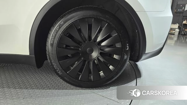 Tesla Model Y id 4847717 из Кореи 13