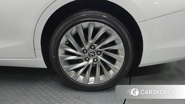 Lexus ES300h 7th generation id 4835182 из Кореи 13
