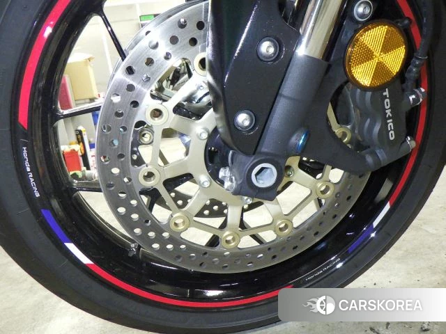 Honda CBR600RR id 3950011 из Японии 13