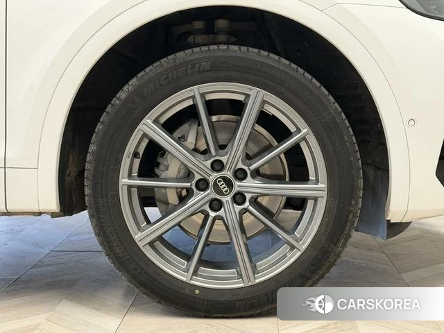 Audi Q5L id 4276051 из Китая 13