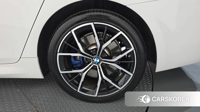BMW 5 Series (G30) id 4923165 из Кореи 13