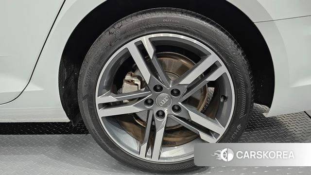 Audi A4 (B9) id 4625849 из Кореи 13