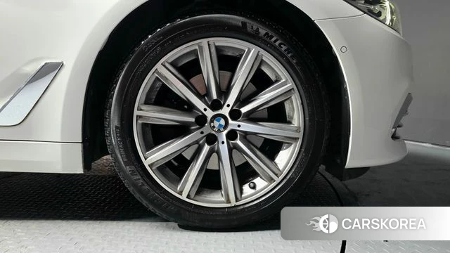 BMW 5 Series (G30) id 4693927 из Кореи 13