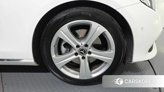 Mercedes-Benz E-Class W213 id 4536858 из Кореи 13