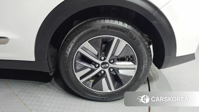 Kia The New Niro id 4224932 из Кореи 13