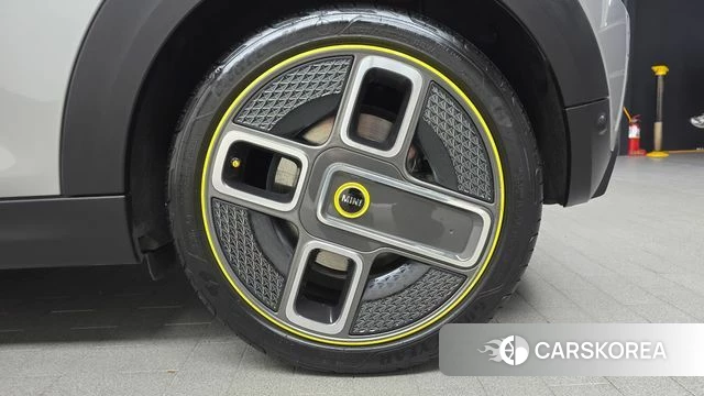 Mini Cooper Electric id 4517022 из Кореи 13
