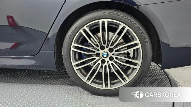 BMW 5 Series (G30) id 4632867 из Кореи 13