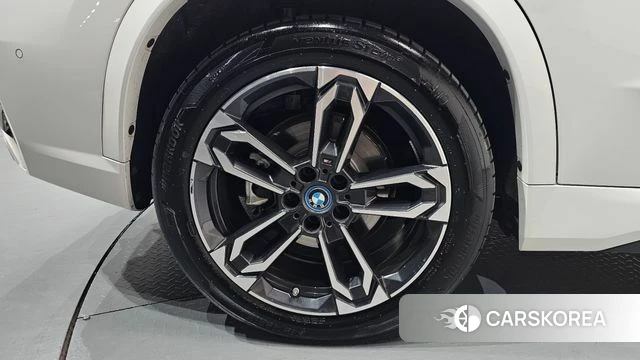 BMW iX1 (U11) id 4242834 из Кореи 13