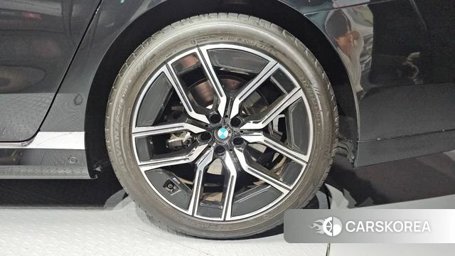 BMW 7 Series (G70) id 4462642 из Кореи 13