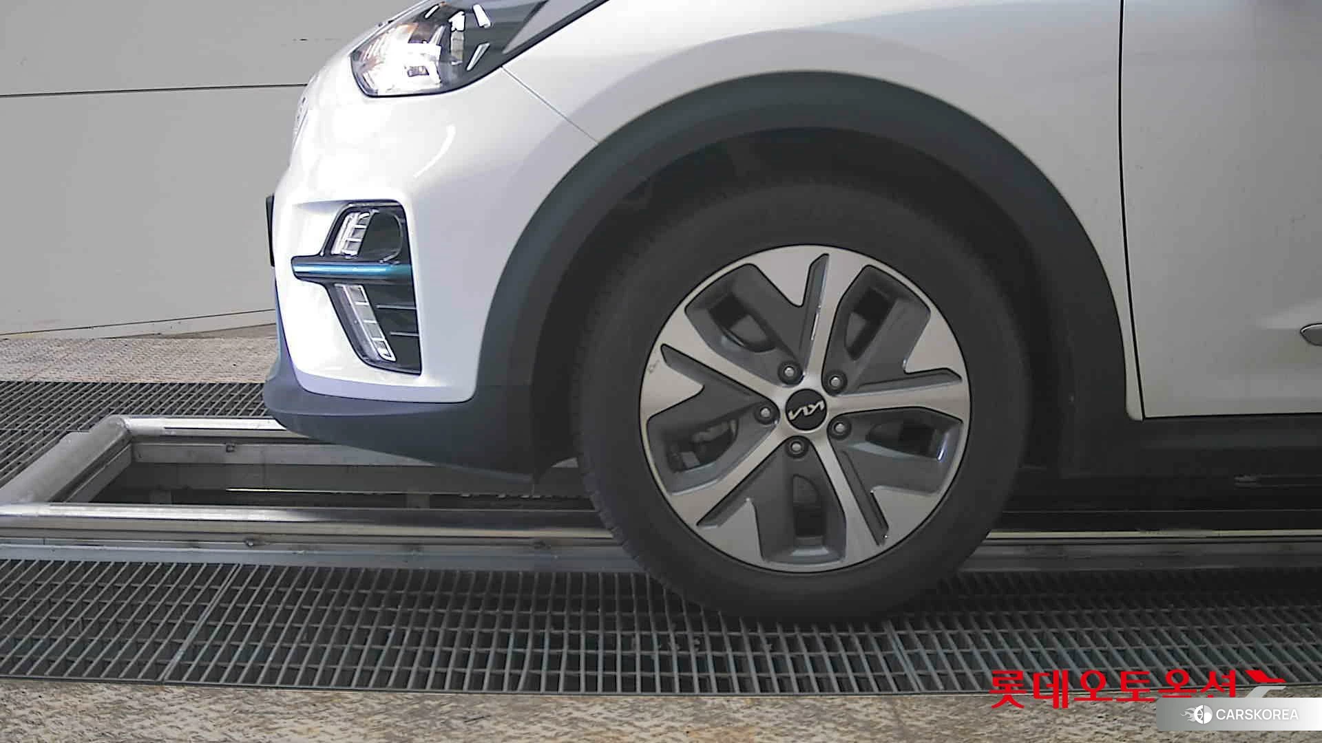 Kia Niro EV id 3882164 из Кореи 13