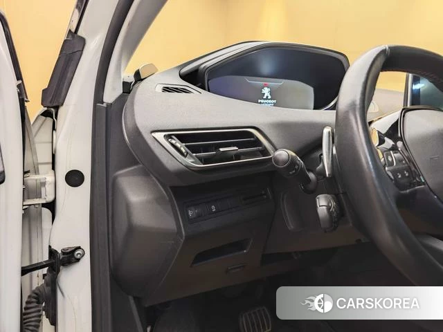 Peugeot 5008 id 4221008 из Китая 13
