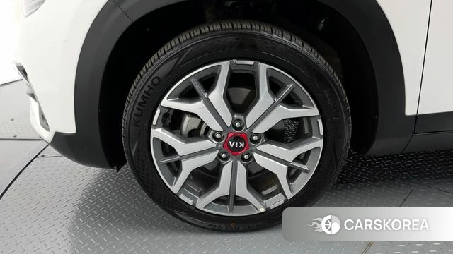 Kia Seltos id 4232338 из Кореи 13