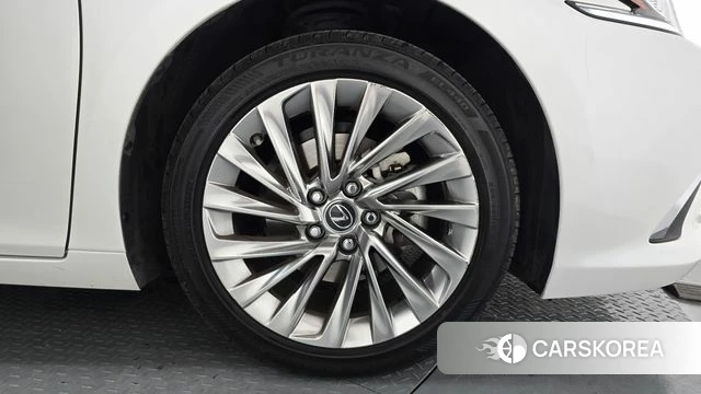 Lexus ES300h 7th generation id 4630862 из Кореи 13