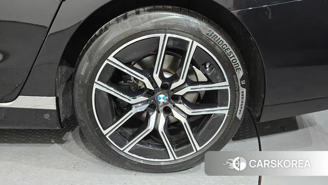 BMW 7 Series (G70) id 4432373 из Кореи 13