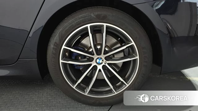 BMW 5 Series (G30) id 4675861 из Кореи 13