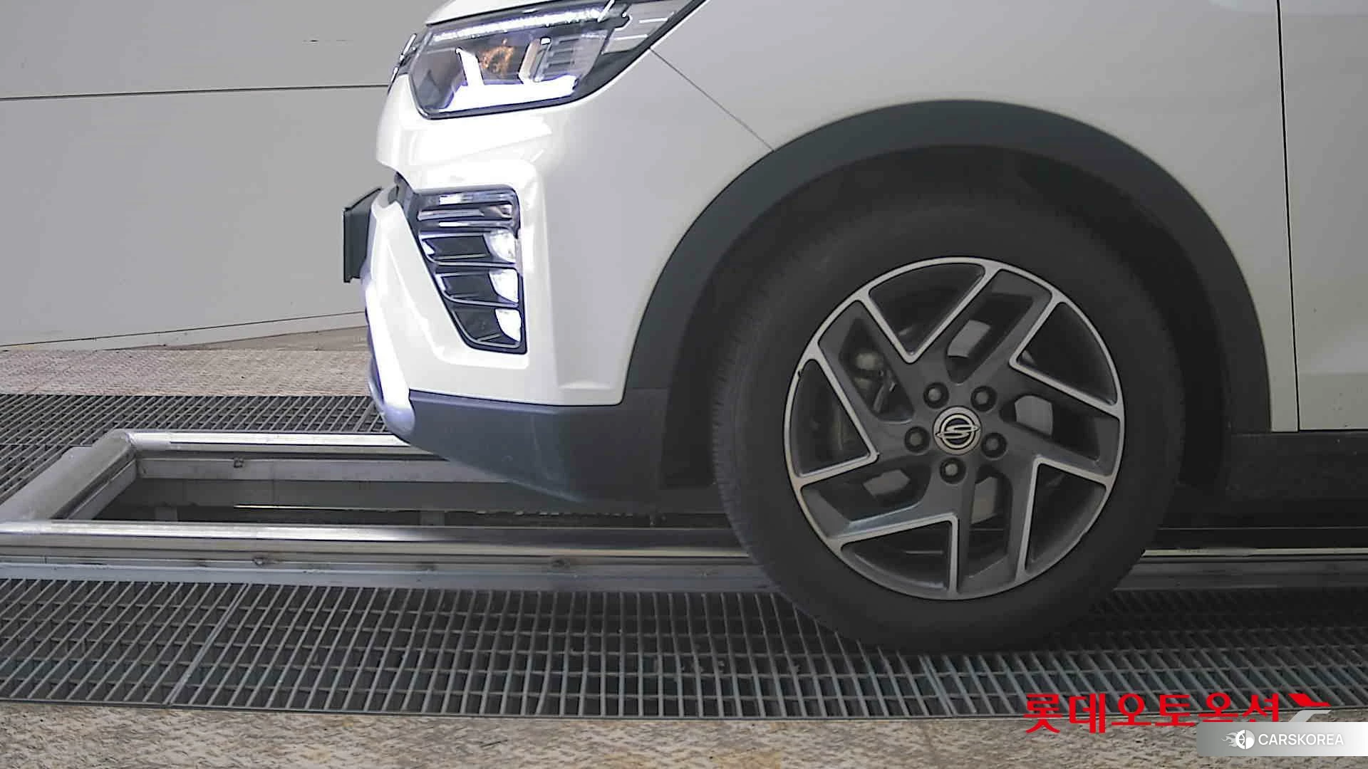 SsangYong Tivoli Air id 3882195 из Кореи 13