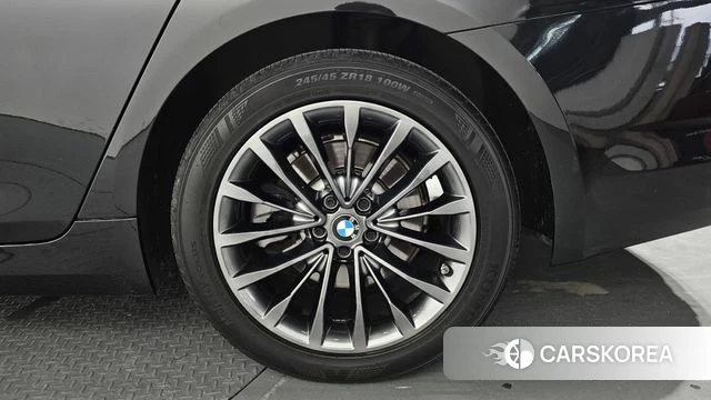 BMW 5 Series (G30) id 4581598 из Кореи 13