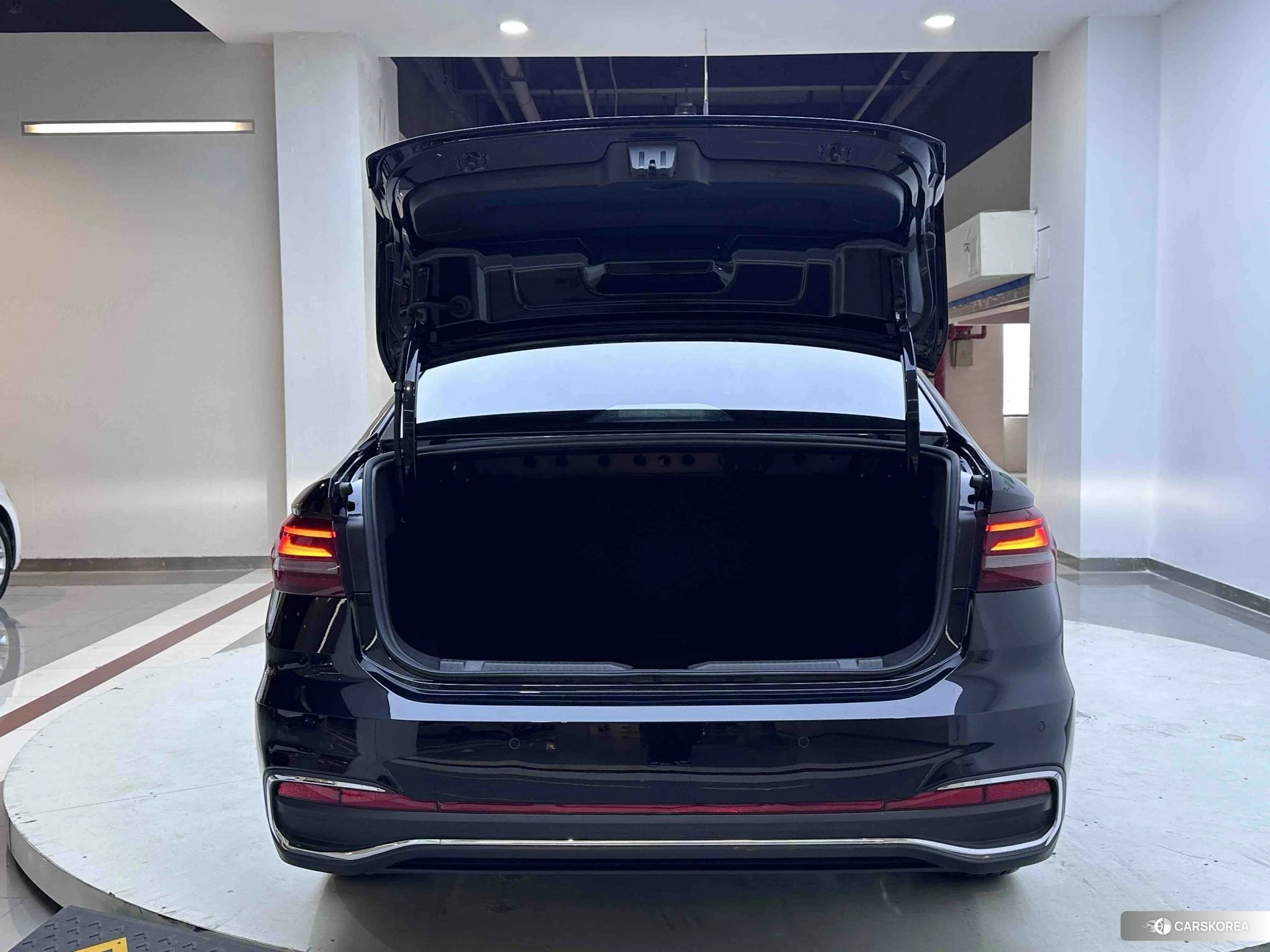 Volkswagen Lavida id 4455399 из Китая 13