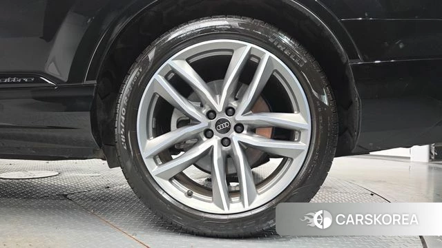 Audi Q7 (4M) id 4629907 из Кореи 13