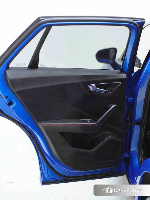 Audi Q2L id 4279249 из Китая 13