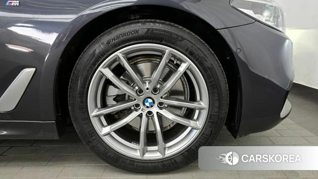 BMW 5 Series (G30) id 4284406 из Кореи 13