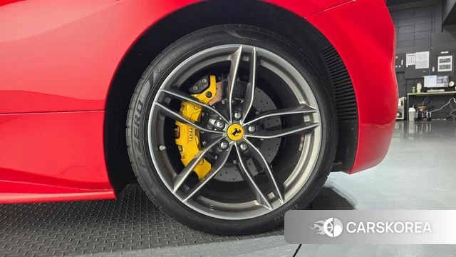 Ferrari 488 GTB id 4698997 из Кореи 13