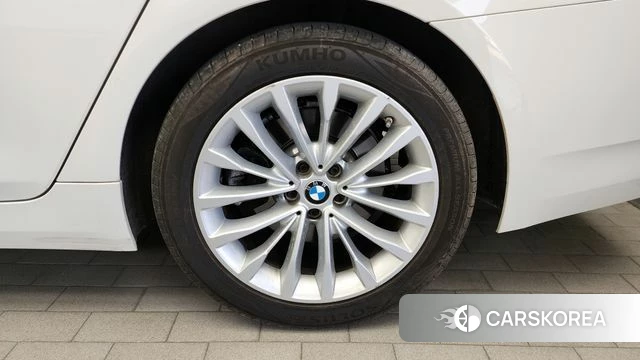 BMW 5 Series (G30) id 4323813 из Кореи 13