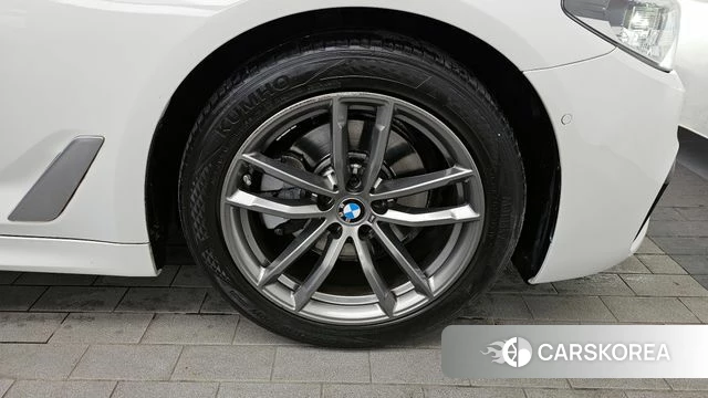 BMW 5 Series (G30) id 4378079 из Кореи 13