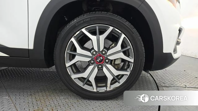 Kia Seltos id 4362504 из Кореи 13
