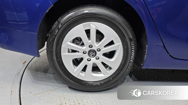 Toyota Prius 4th Generation id 4626402 из Кореи 13