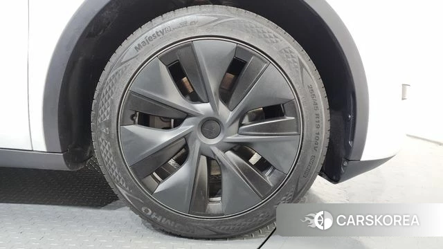 Tesla Model Y id 4302090 из Кореи 13