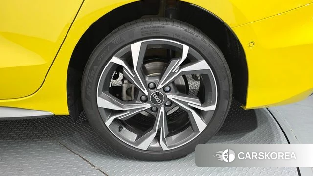 Audi A3 (8Y) id 4381022 из Кореи 13